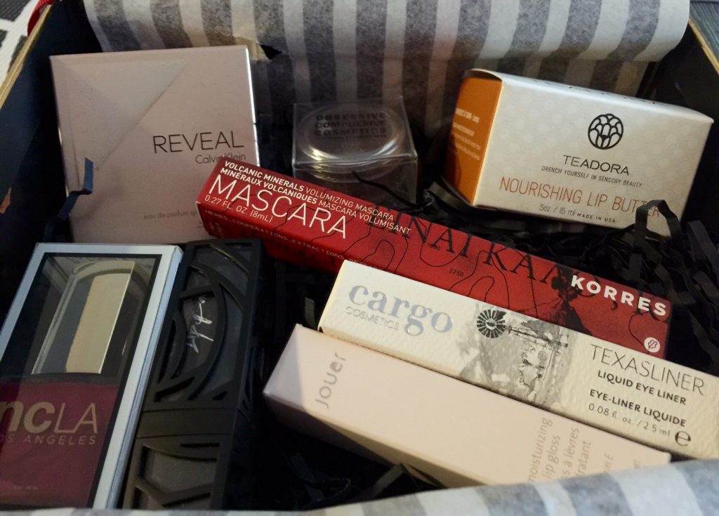 Holiday 2014 GLOSSYBOX Contents