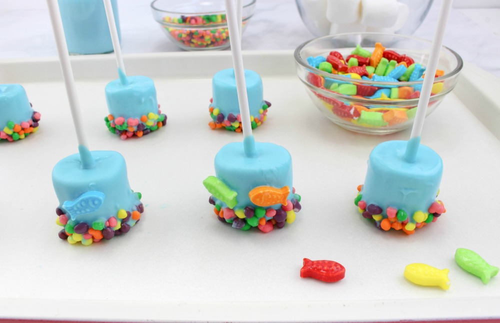 Under the Sea Marshmallow Pops In Process 5
