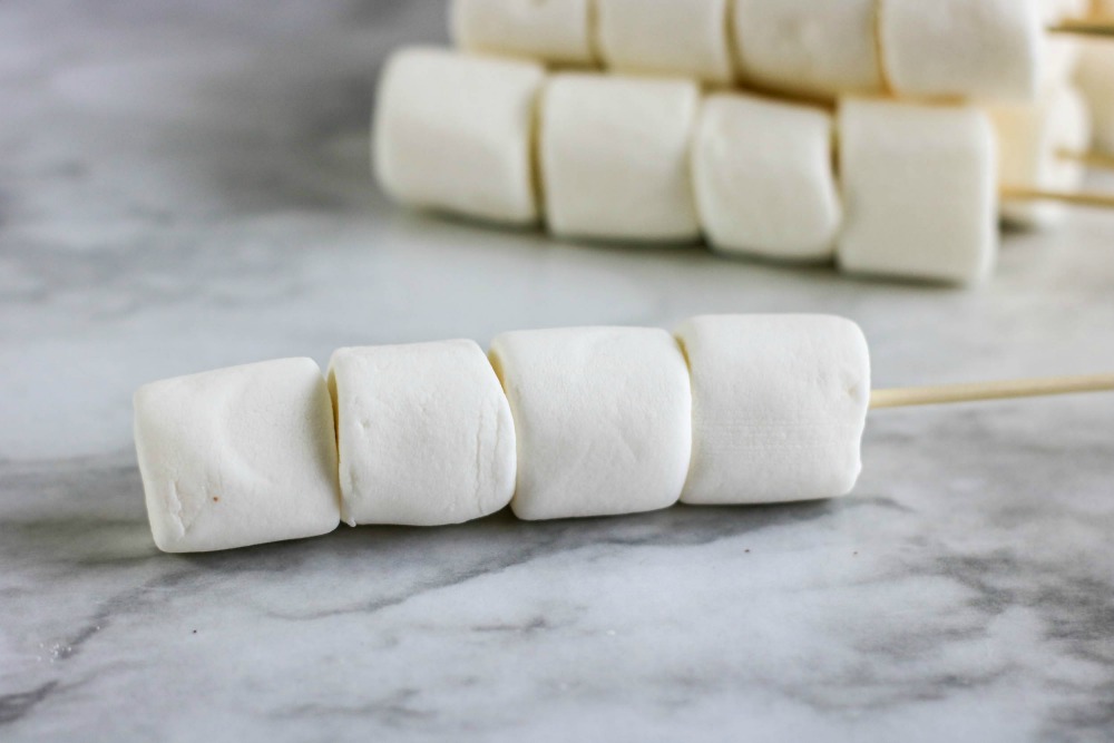 Frozen Marshmallow Pops Just in Time for Disney's Frozen 2 Movie